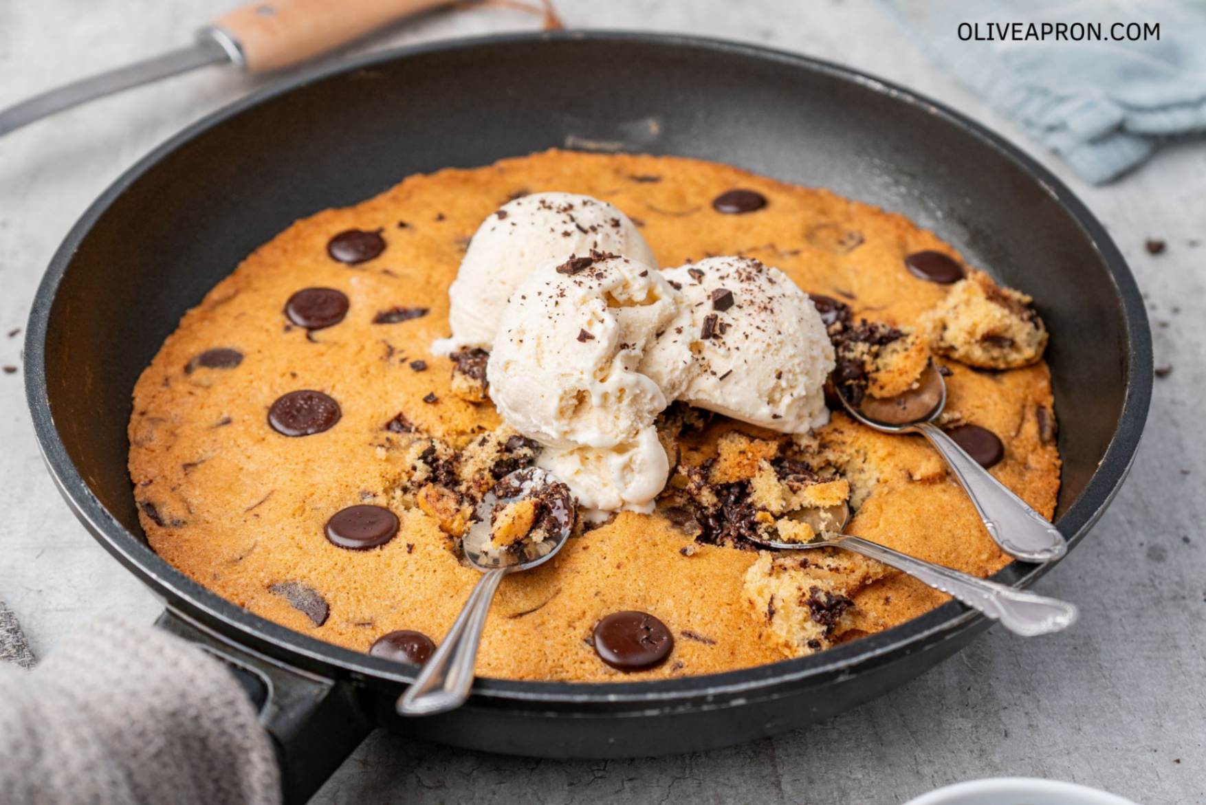Cookie in skillet