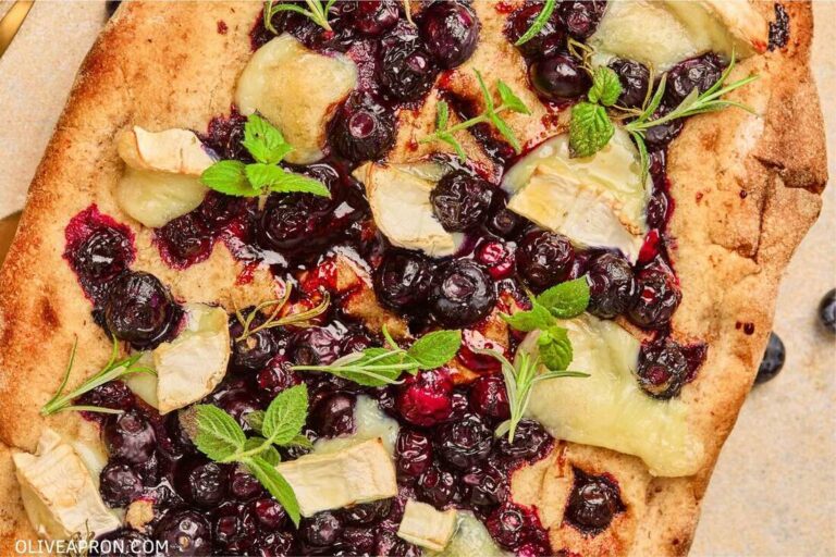 08 blueberry goat cheese flatbread close up
