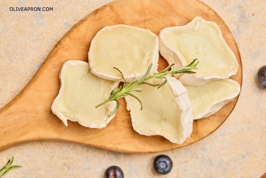 10 goat cheese ingredient close up