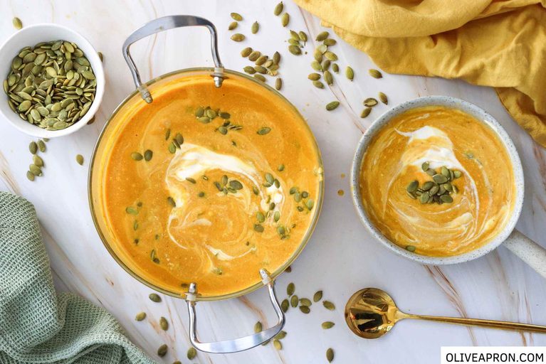 08 creamy pumpkin soup with pumpkin seeds